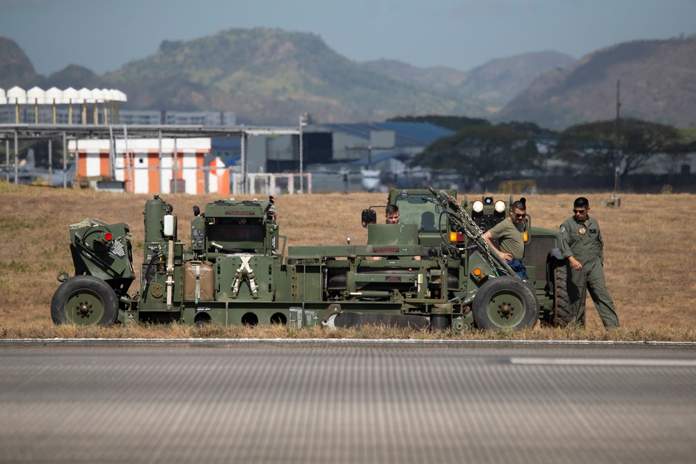 Balikatan 2019: Expeditionary airfield technicians walk the line