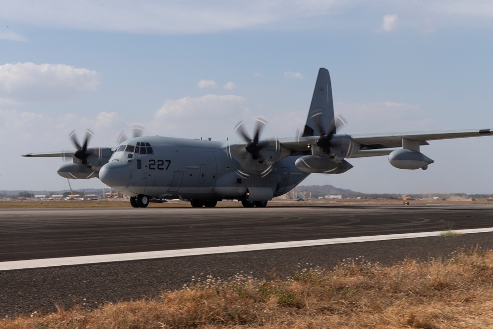 Balikatan 19: KC-130 lands in the Philippines