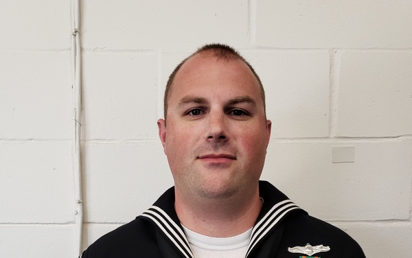 IWTC Virginia Beach Sailor Trains Future KMI Operating Account Managers