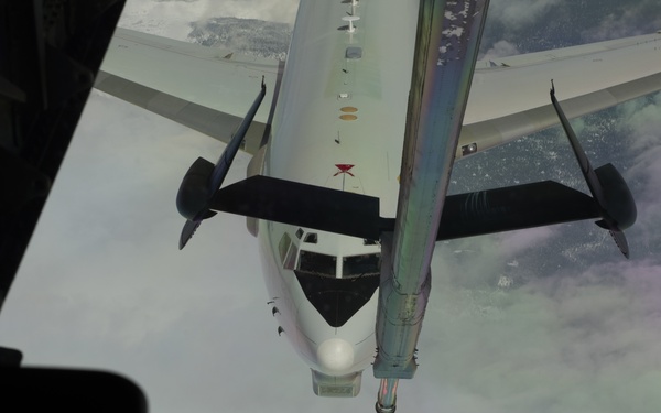 Refueling the E-3 Sentry