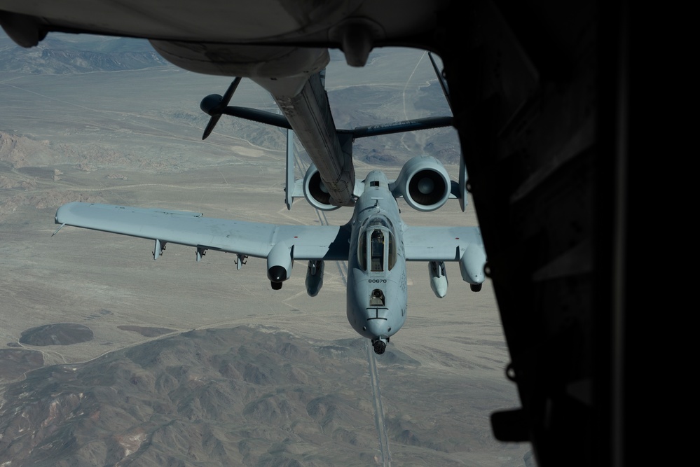 Refueling the A-10 Thunderbolt