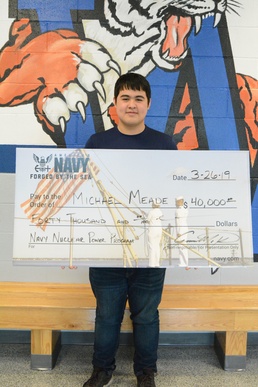 Navy Nuclear Field Hopeful Receives $40,000 Sign-on Bonus