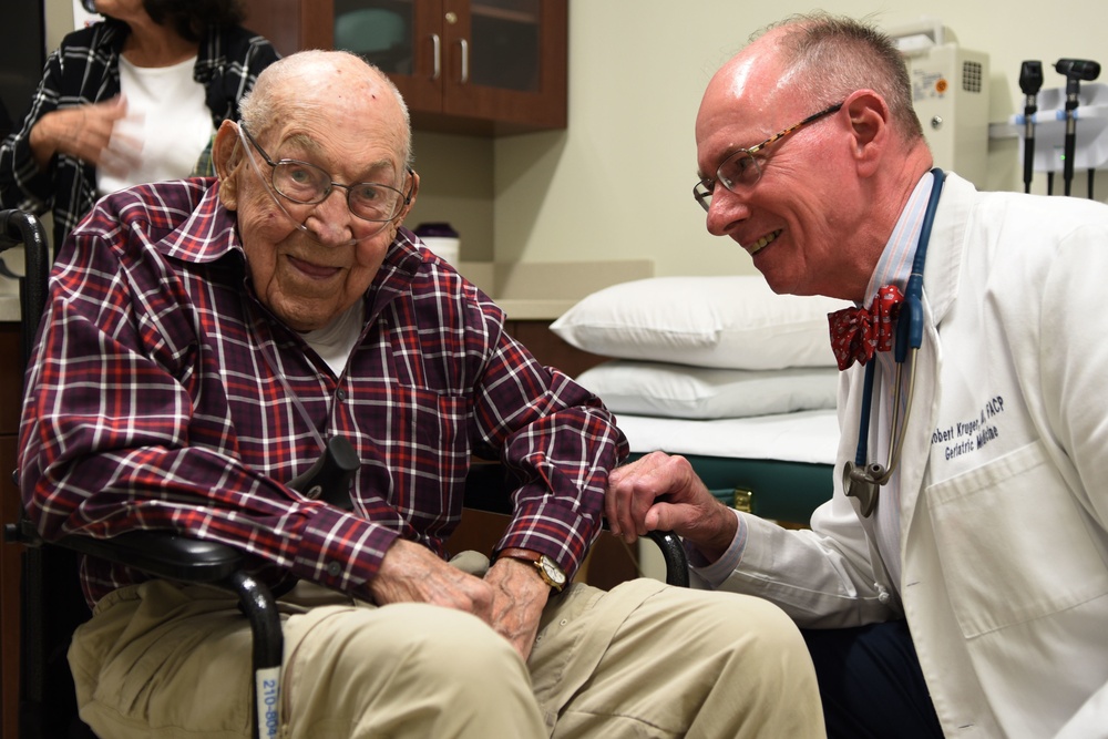 Former Doolittle Raider receives care at Wilford Hall