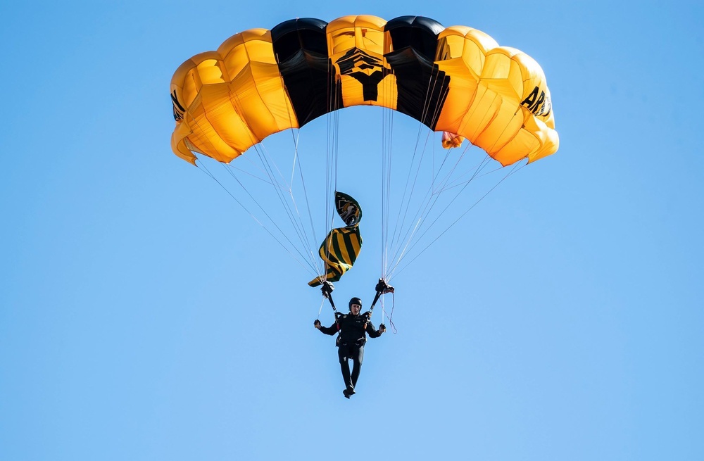 Golden Knights drop in at Vanden High School