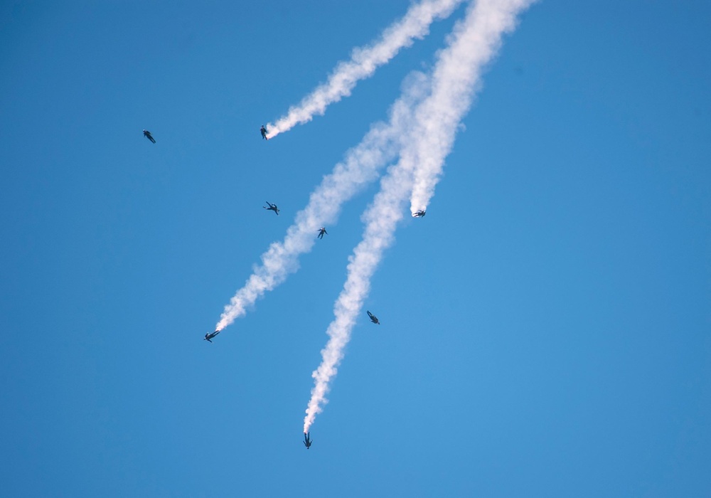 Golden Knights drop in at Vanden High School