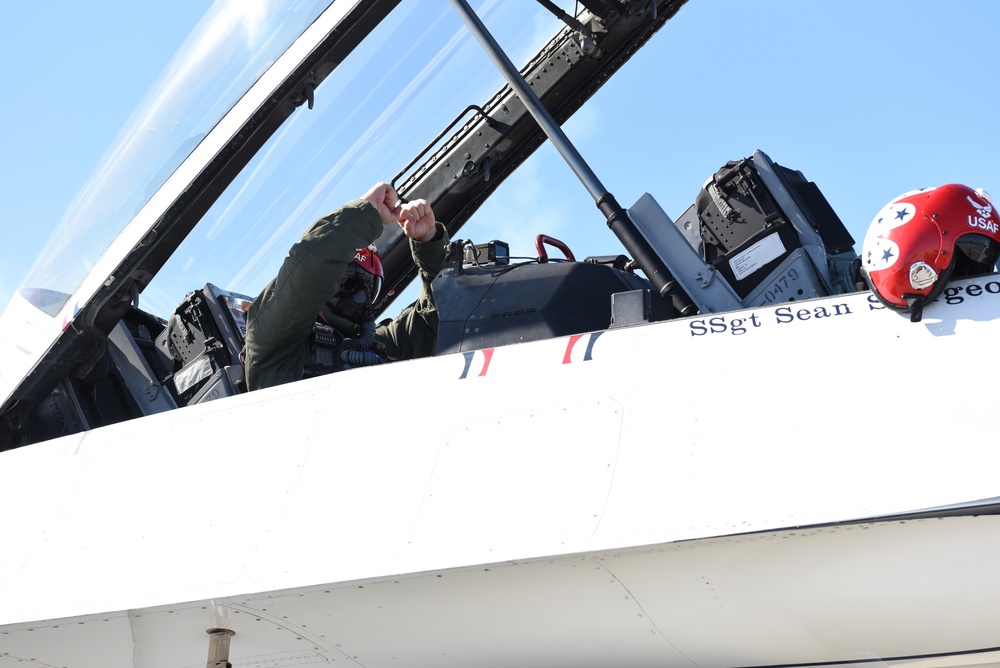 2019 &quot;Thunder Over the Bay&quot; Air Show