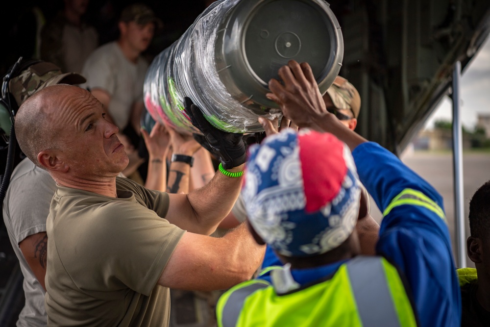 Idai Relief Delivered to Beira