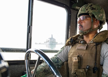 CTG 68.6 make waves while securing the Djibouti seas for USNS Tippecanoe