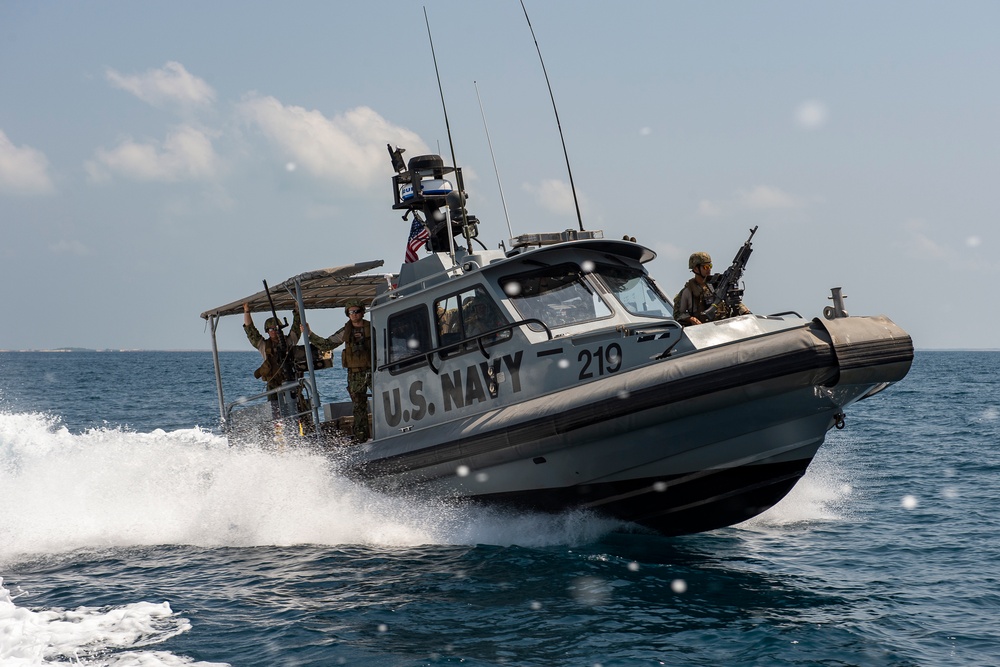 CTG 68.6 make waves while securing the Djibouti seas for USNS Tippecanoe