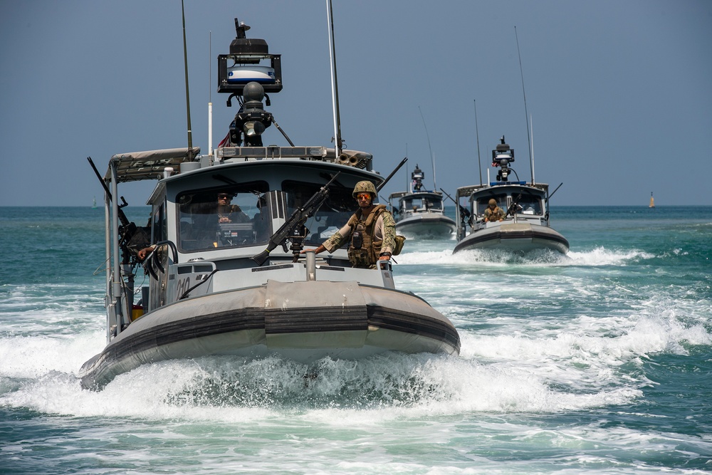 CTG 68.6 make waves while securing the Djibouti seas for USNS Tippecanoe