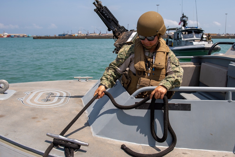 CTG 68.6 make waves while securing the Djibouti seas for USNS Tippecanoe