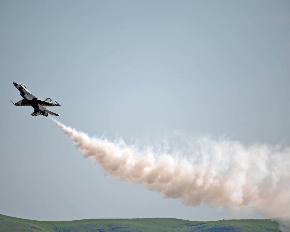 Thunder Over the Bay