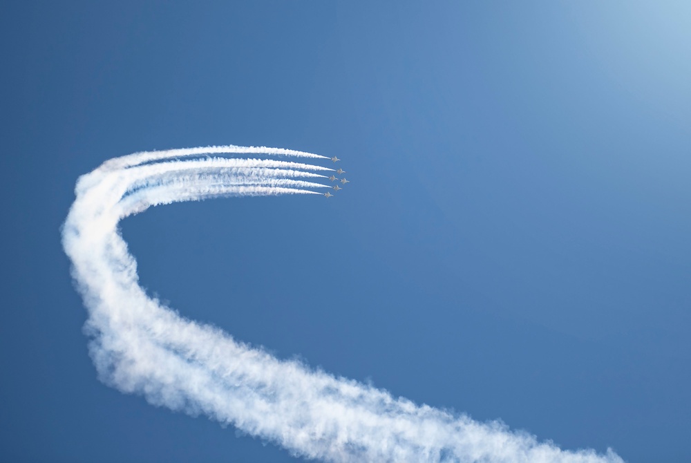 U.S. Air Force Thunderbirds perform at &quot;Thunder Over the Bay&quot; air show