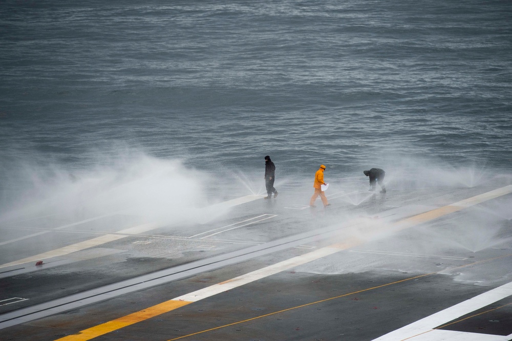 USS Dwight D. Eisenhower (CVN 69)