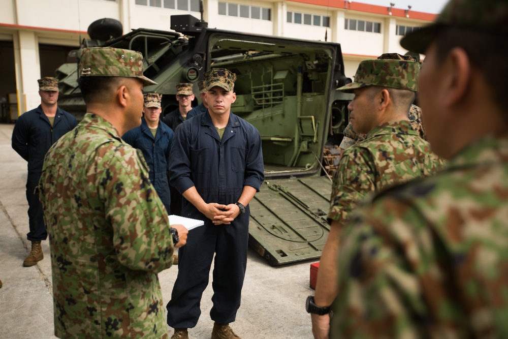 JGSDF visits 4th Marine Regiment