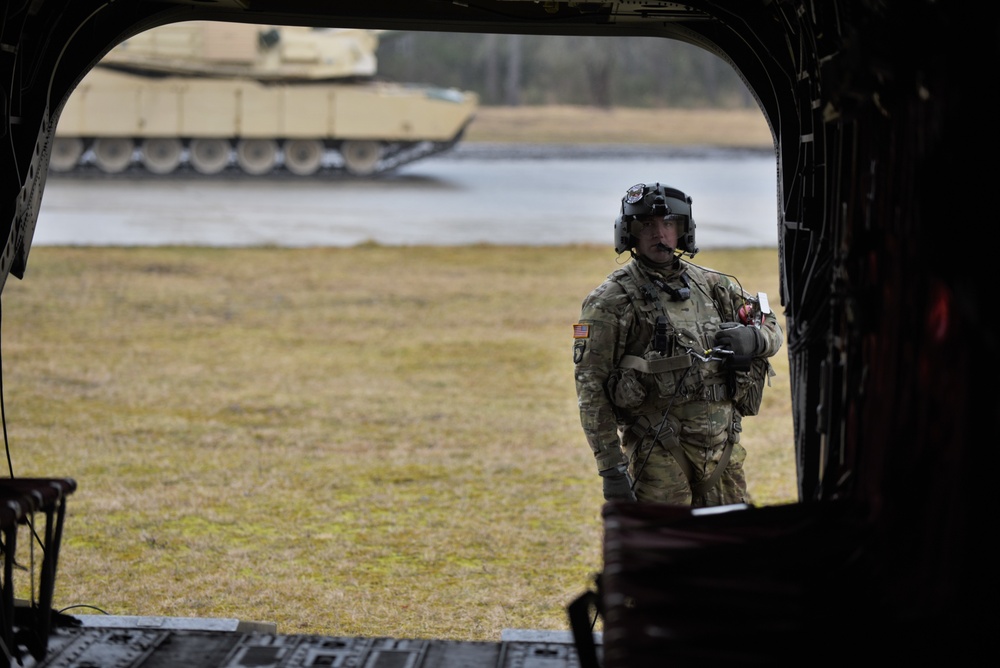 1-3ARB Conduct Air Assault Training with 173rd