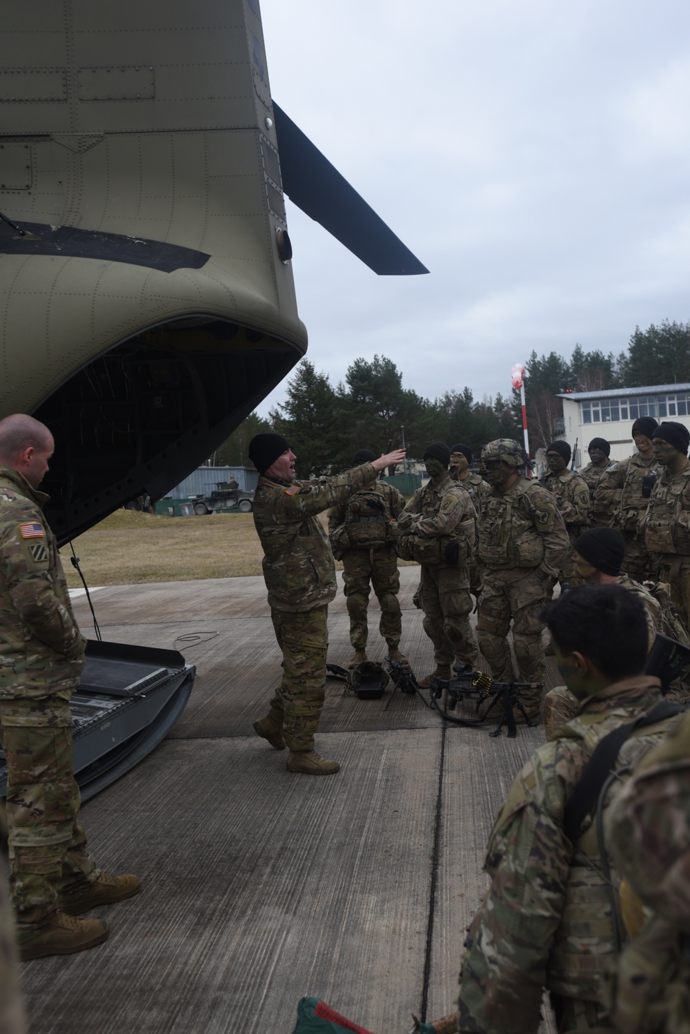 1-3ARB Conduct Air Assault Training with 173rd Airborne