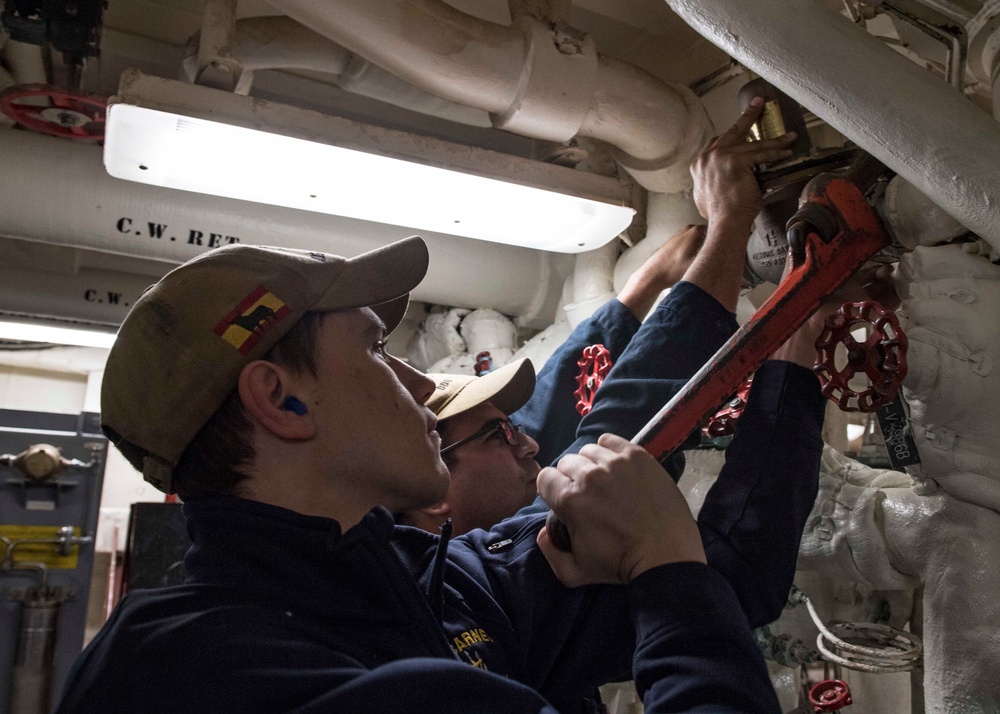 USS Carney (DDG 64)