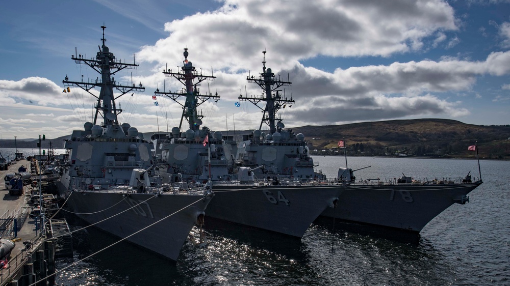 USS Carney (DDG 64)