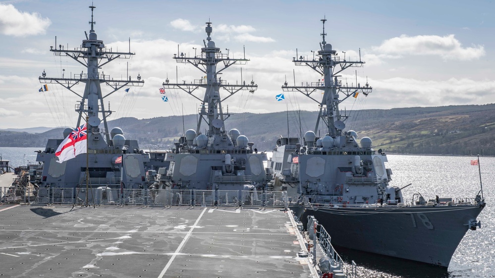 USS Carney (DDG 64)