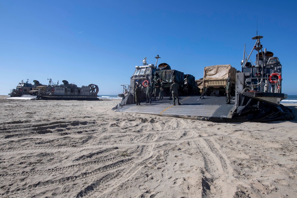 Assault Craft Unit 5 Landing Craft Air Cushion Operations