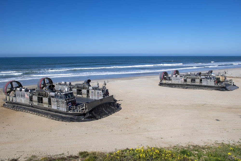 Assault Craft Unit 5 Landing Craft Air Cushion Operations