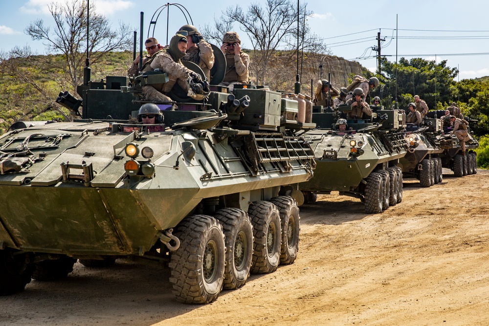 1st LAR Marines conduct hot checks