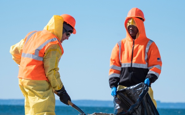 Goethals oil spill shore cleanup of New York beaches