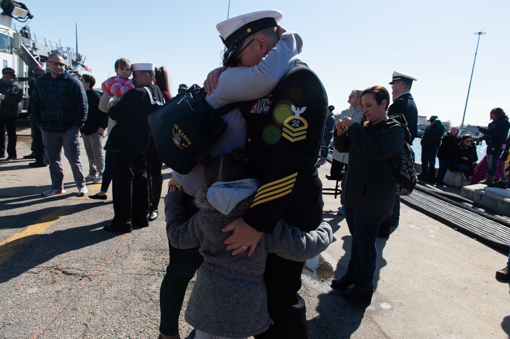 USS Mason (DDG-87) Departs Norfolk