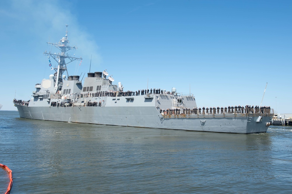 USS Mason (DDG-87) Departs Norfolk