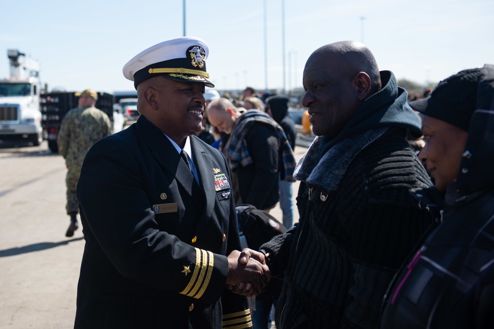 USS Mason (DDG-87) Departs Norfolk