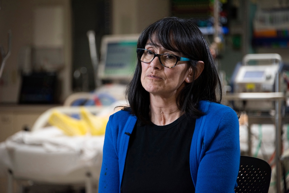 Cancer survivor thanks ECMO team