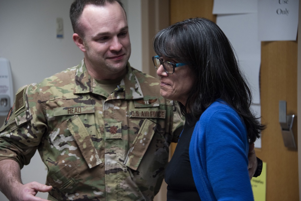 Cancer survivor thanks ECMO team