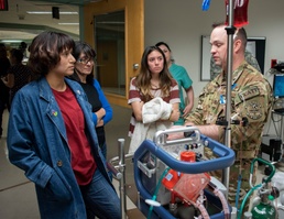 Cancer survivor thanks ECMO team