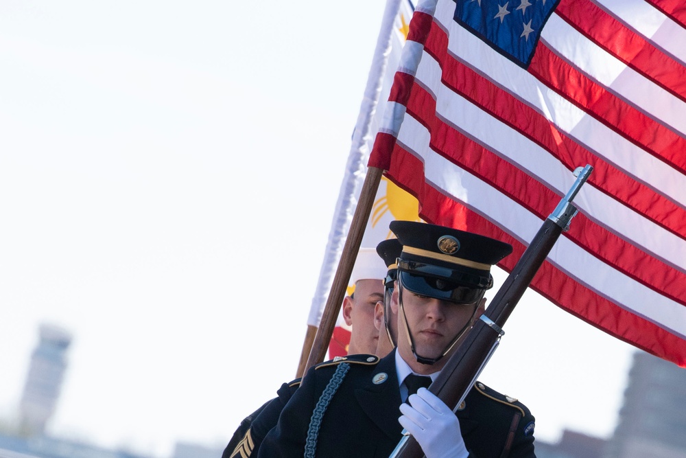 U.S. Acting Secretary of Defense Hosts Secretary of National Defense of the Philippines