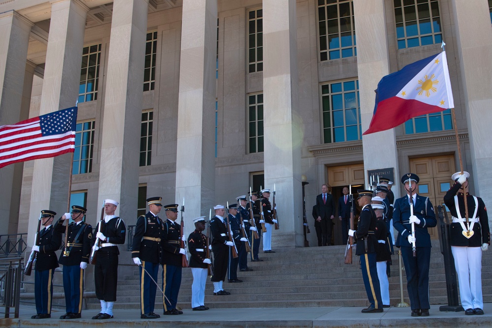 U.S. Acting Secretary of Defense Hosts Secretary of National Defense of the Philippines