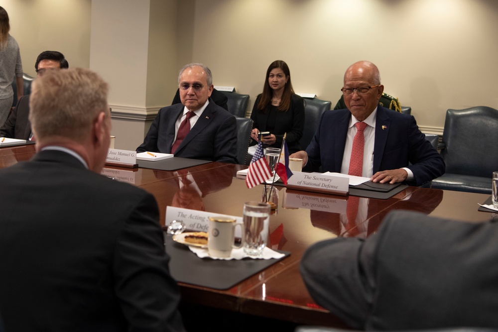 U.S. Acting Secretary of Defense Hosts Secretary of National Defense of the Philippines