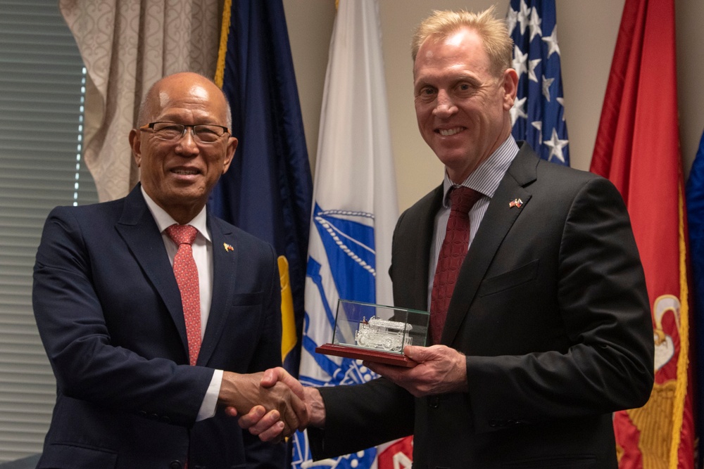 U.S. Acting Secretary of Defense Hosts Secretary of National Defense of the Philippines