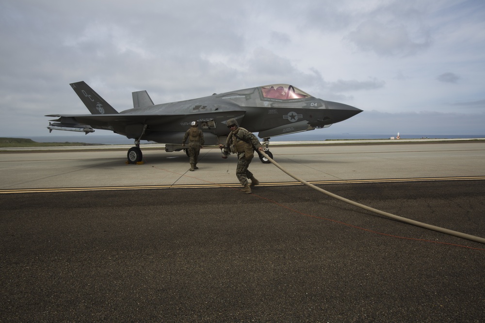 U.S. Marine Runs Hose to F-35 at Pacific Blitz 19 FARP