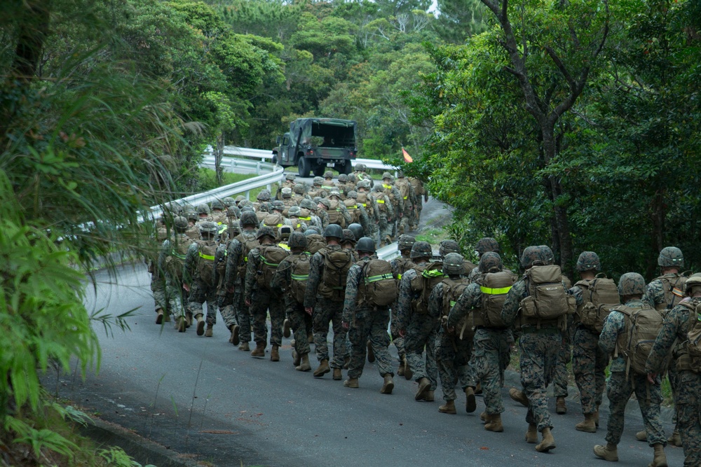 31st MEU Command Element completes all-hands hike