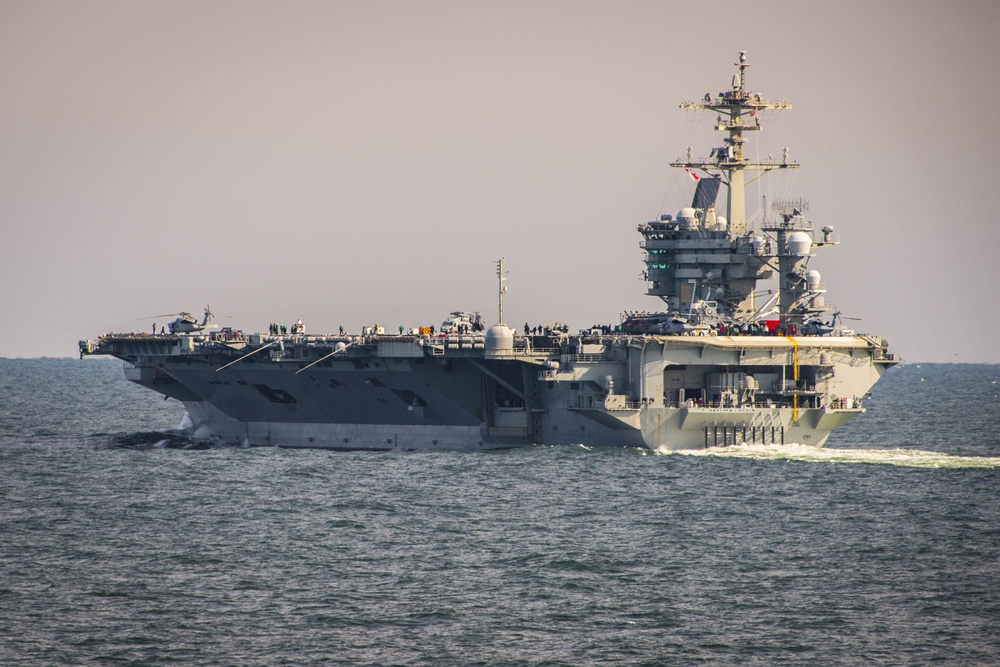 USS Dwight D. Eisenhower (CVN 69)