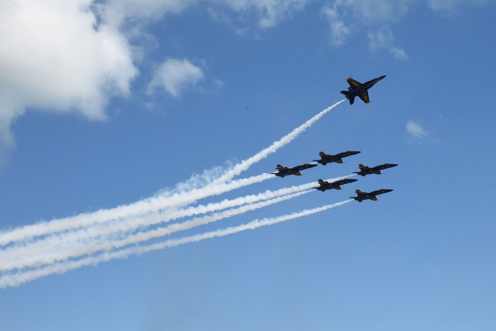 DVIDS - Images - NAS Key West Southernmost Air Spectacular [Image 12 of 14]