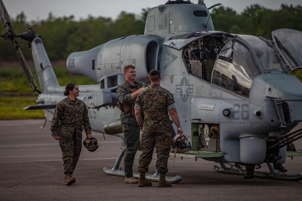 HMLA-773 lands at NOLA Motorsports Park