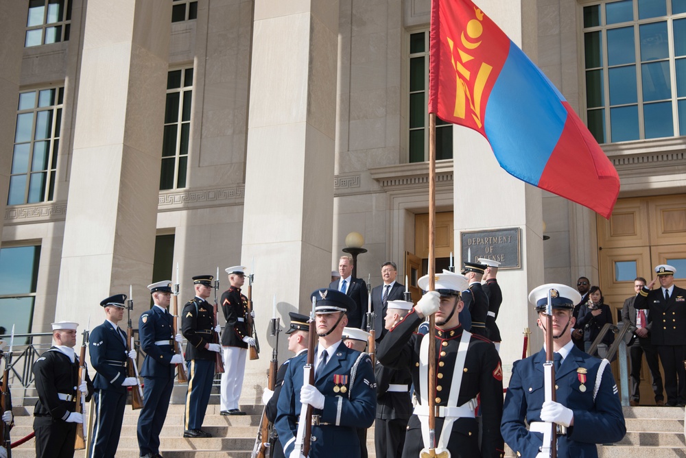 A/SD meets with MinDef of Mongolia