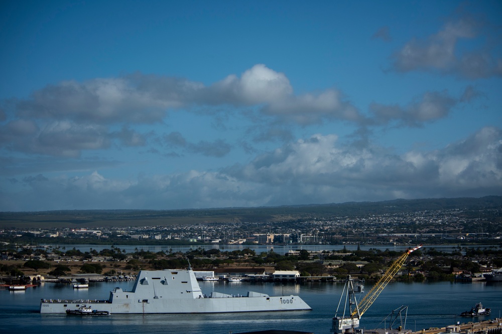 USS Zumwalt arrives in Pearl Harbor