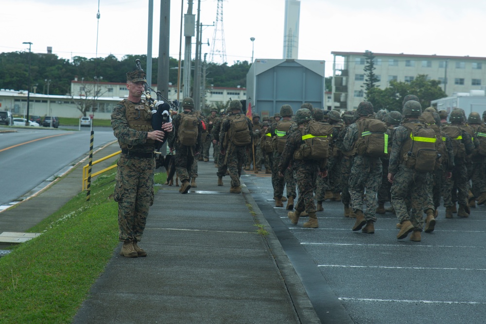 31st MEU Command Element completes all-hands hike