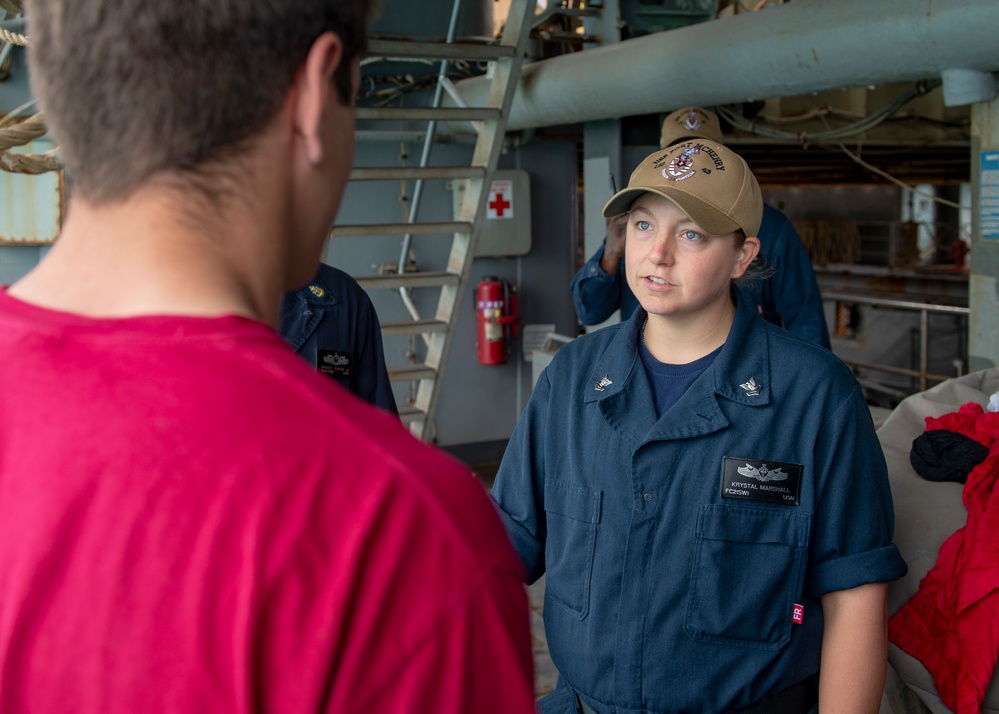 USS Fort McHenry Sailors Participate in Anti-terrorism Training