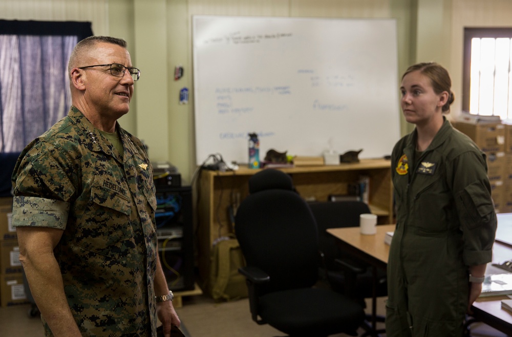 II MEF Commanding General visits SPMAGTF-CR-AF 19.2