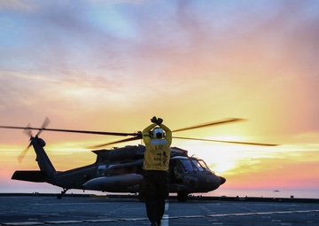 U.S. Army conducts deck landing qualifications in Arabian Gulf