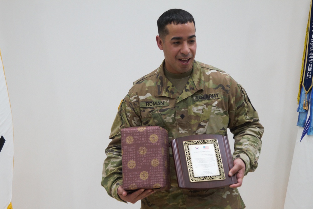 Soldier hailed as hero in local community